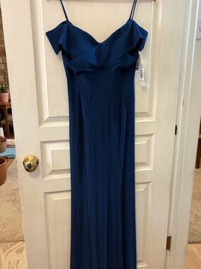NW Nightway Elegant Navy Blue Spaghetti Strap Evening Dress. Size 6